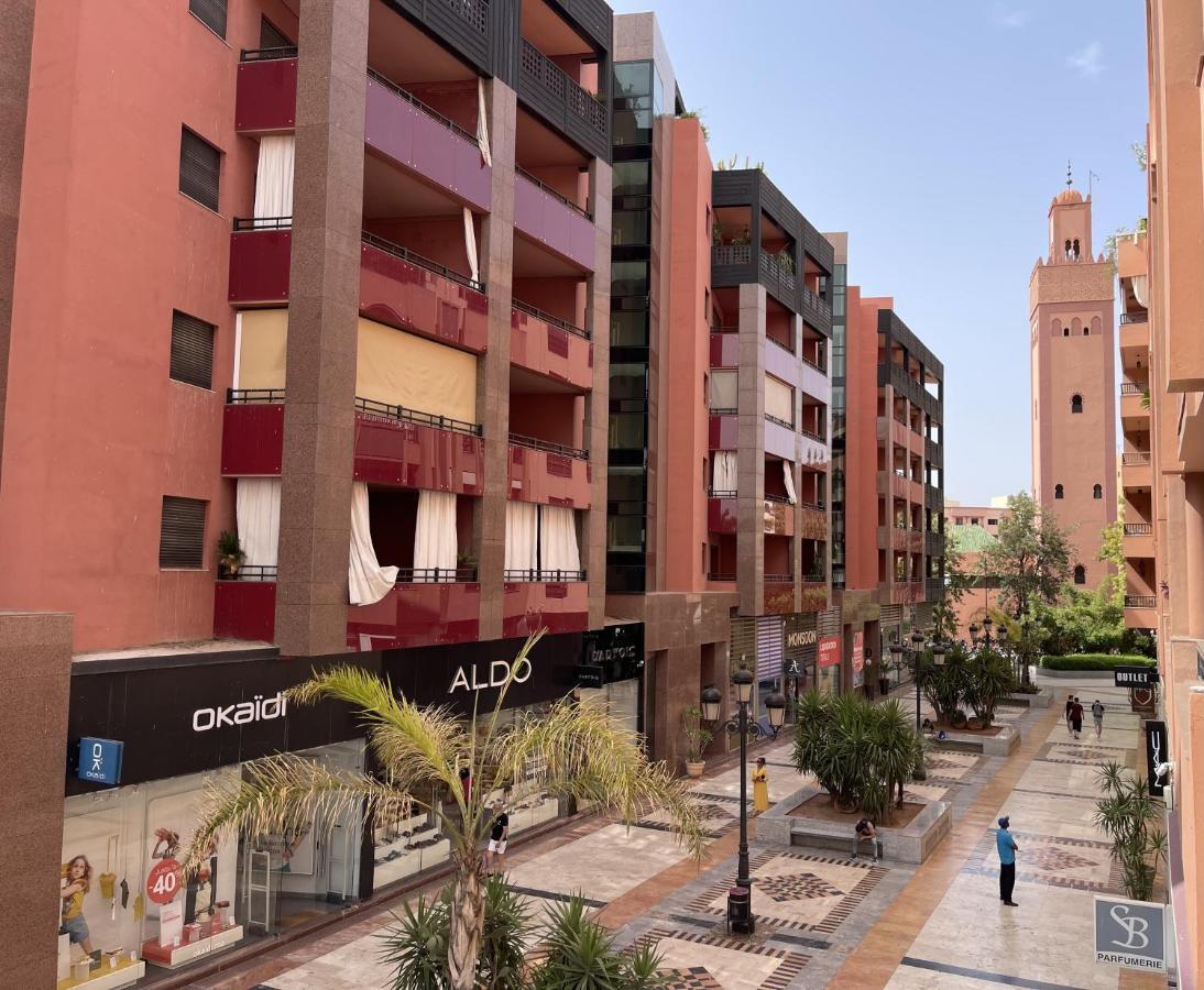 Appartement Haut Standing Gueliz Plaza Avec Vue Marrakesh Bagian luar foto