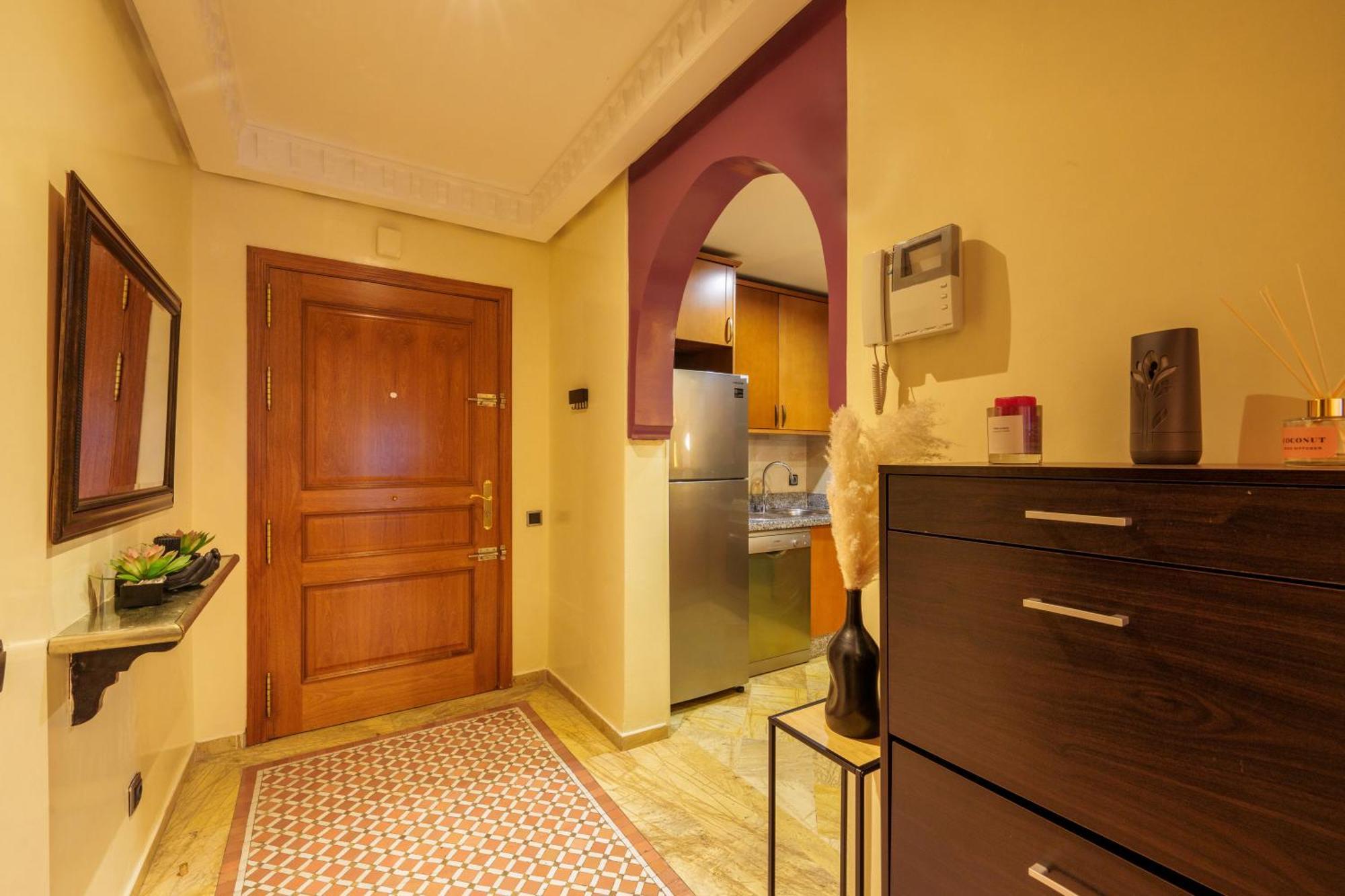 Appartement Haut Standing Gueliz Plaza Avec Vue Marrakesh Bagian luar foto