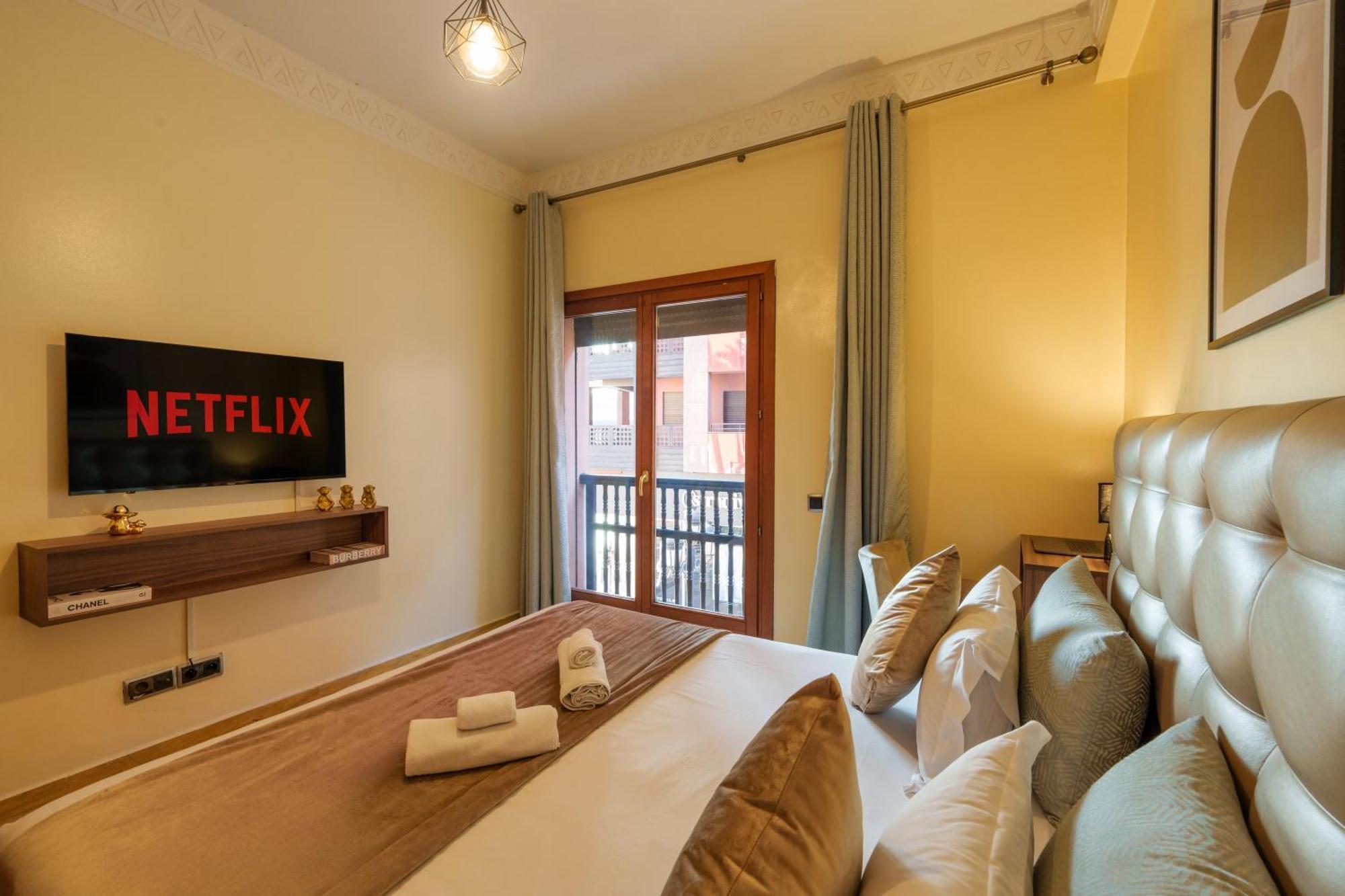 Appartement Haut Standing Gueliz Plaza Avec Vue Marrakesh Bagian luar foto
