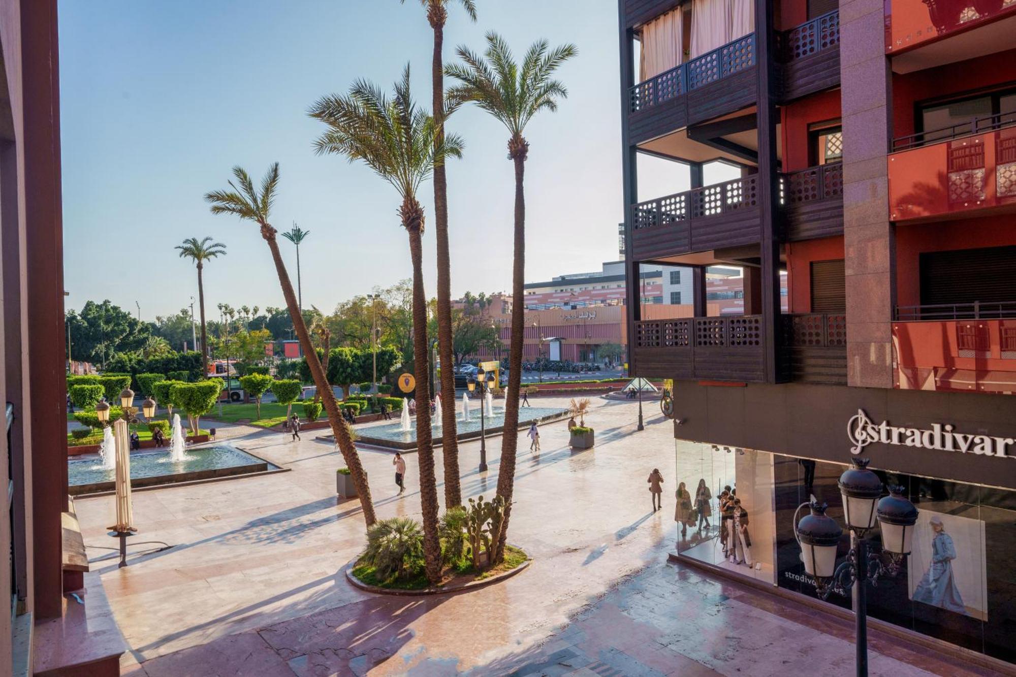 Appartement Haut Standing Gueliz Plaza Avec Vue Marrakesh Bagian luar foto